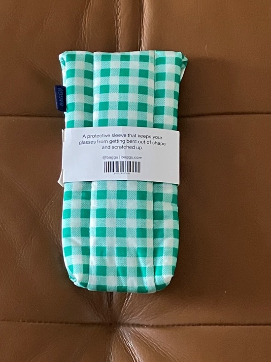 NWT New BAGGU Puffy Glasses Soft Case Eyeglass Sleeve Green Plaid Gingham
